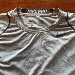 Nike Pro Fitted Men's Long-Sleeve Crew in Grey w/ Black Sleeve Accent Size S